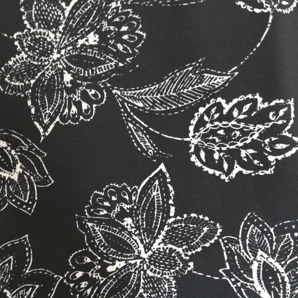 New Gray Rashguard - Picture 2 of 5